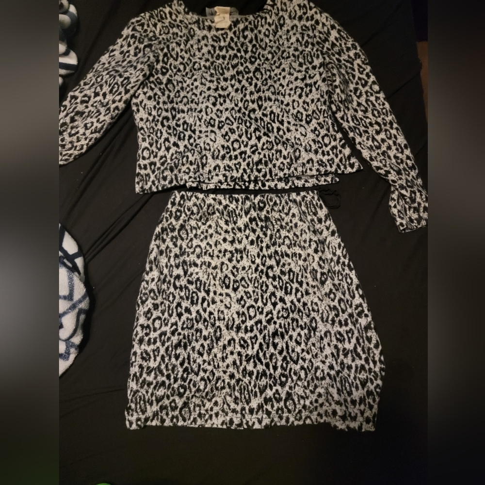 All that Jazz Black and White Leopard Long Sleeve Dress